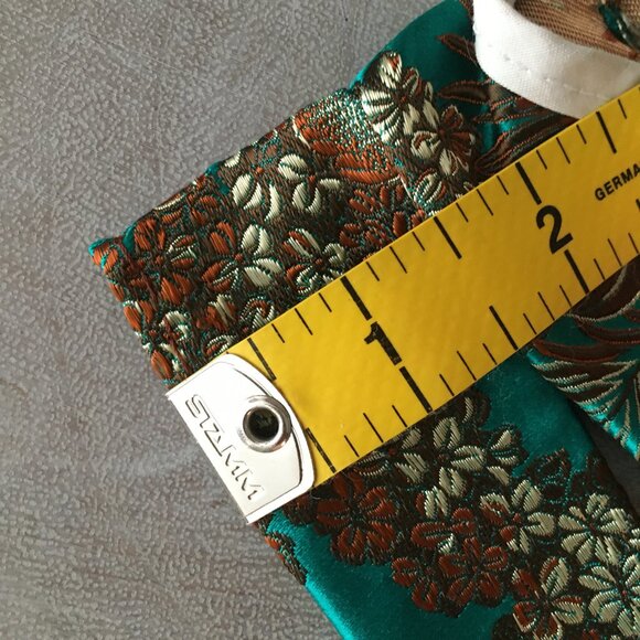 Handmade Green Floral Silk Jacquard Kimono Doll Clothing - Picture 7 of 7